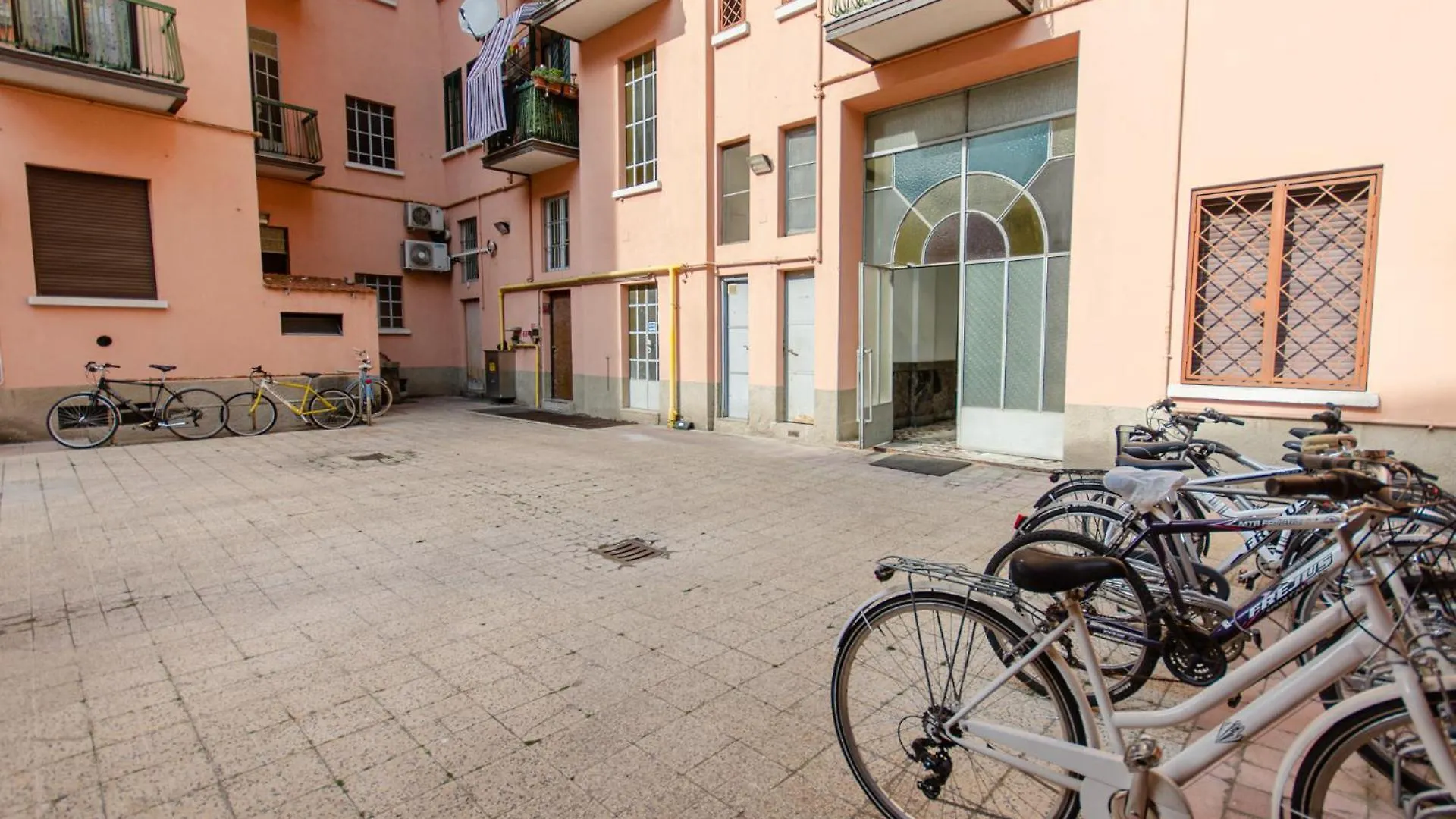 Brenta Flat Apartment Milan 0*,